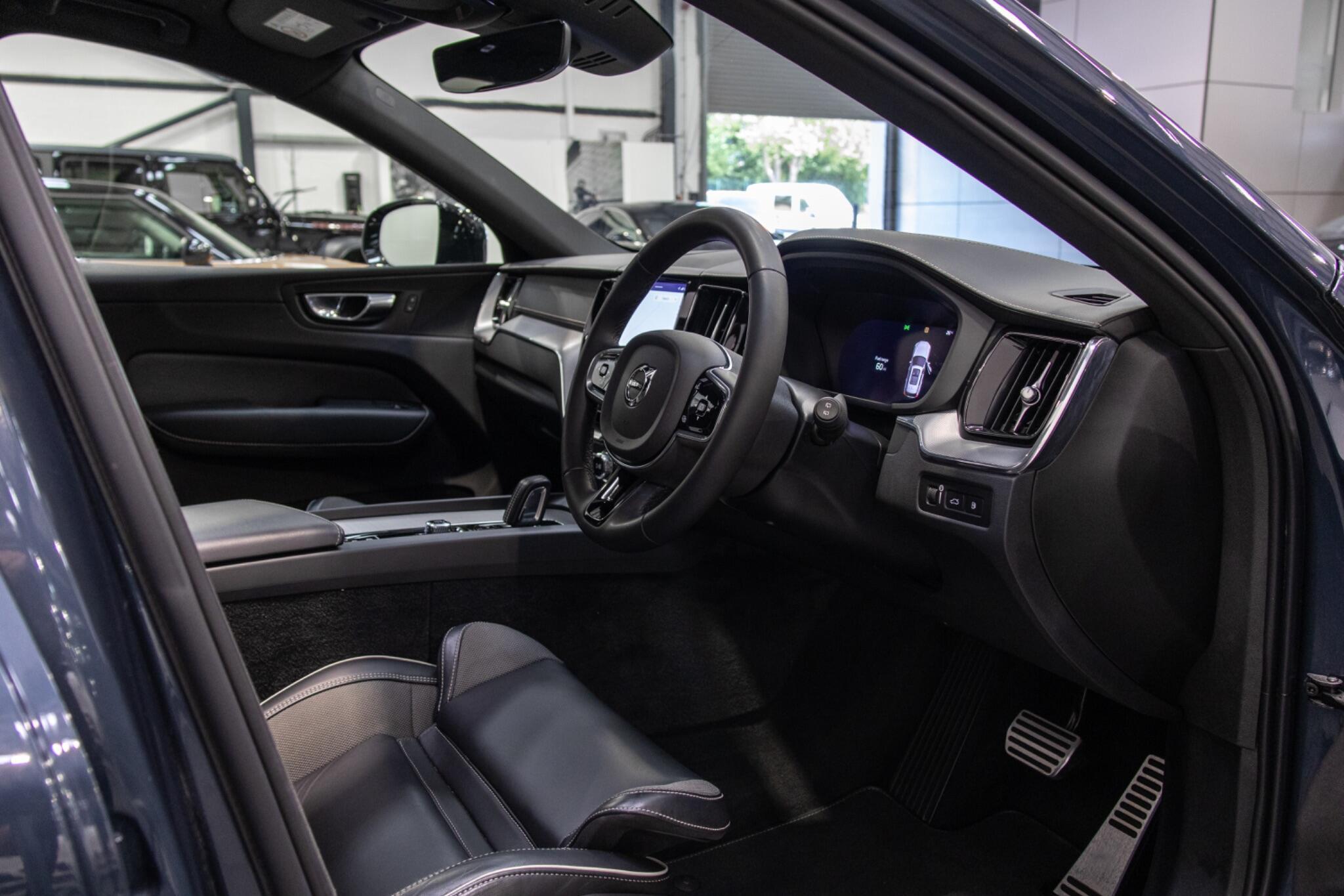 Volvo XC60 - Image 14