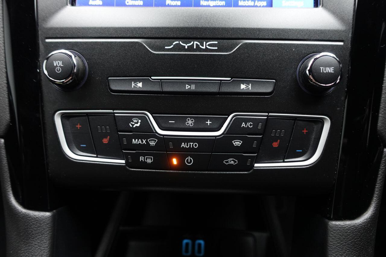 Ford Mondeo - Image 39