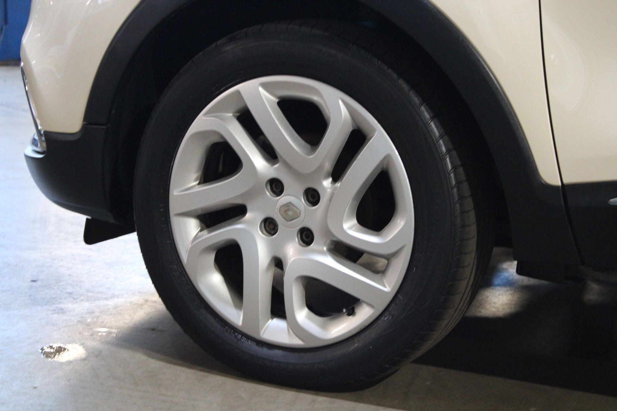Renault Captur - Image 19