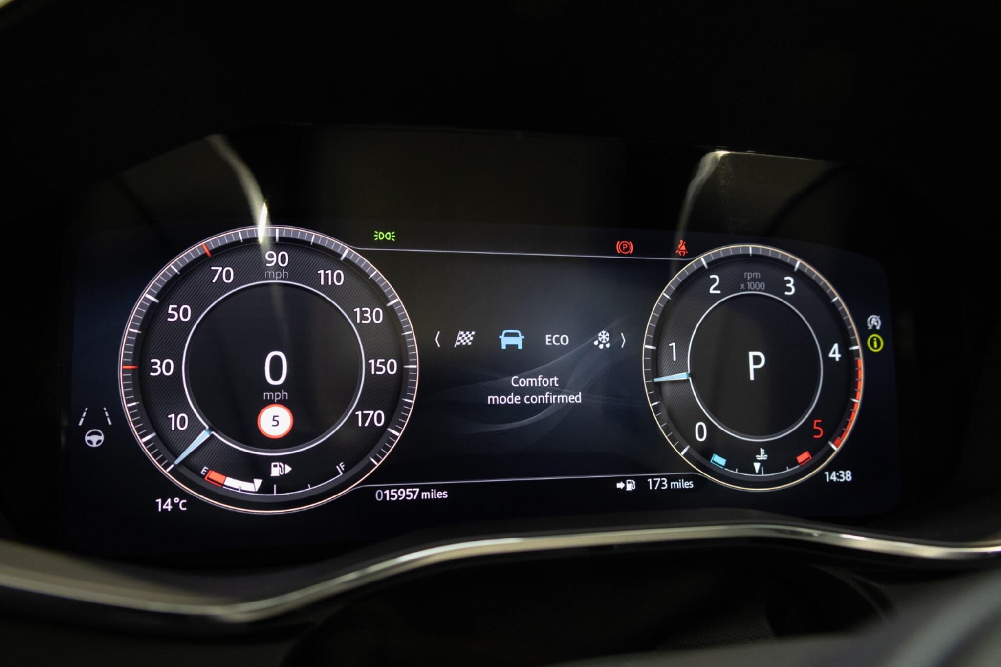 Jaguar F-Pace - Image 39