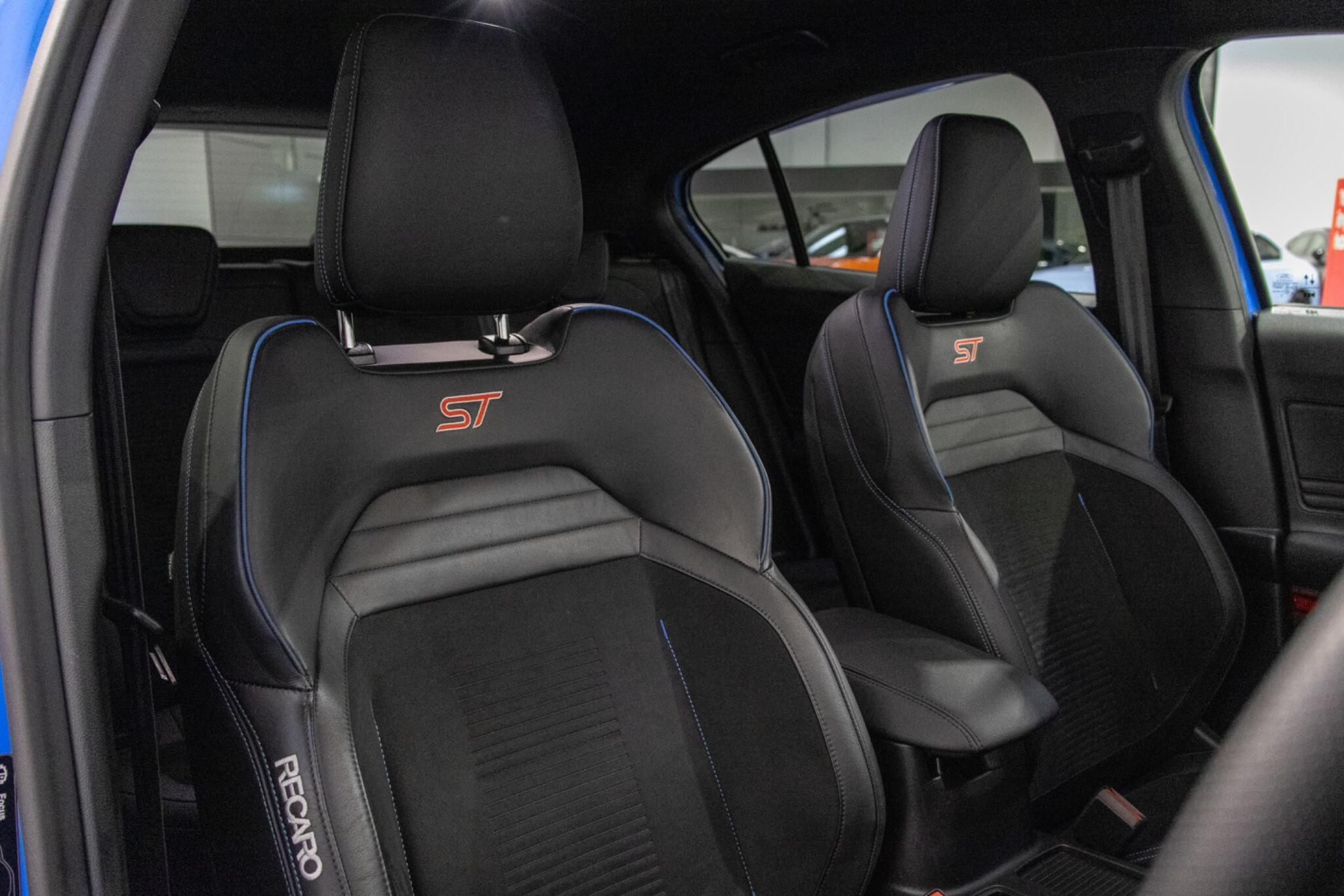 Ford Focus - Image 15