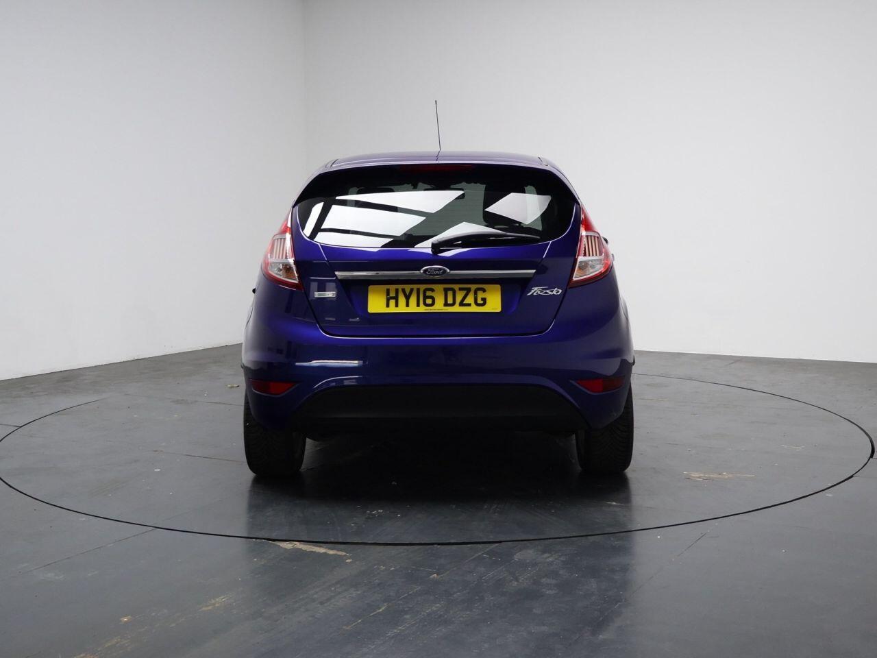 Ford Fiesta - Image 11