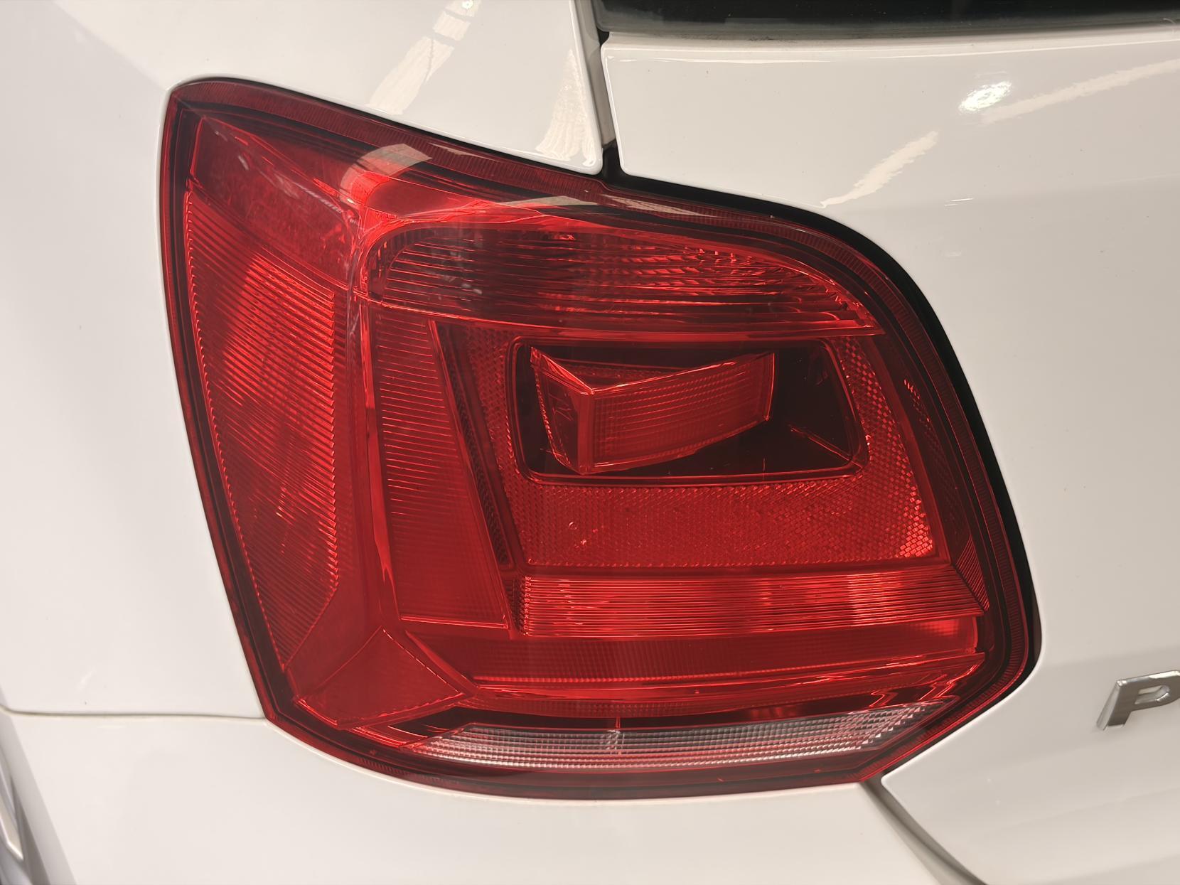 Volkswagen Polo - Image 16