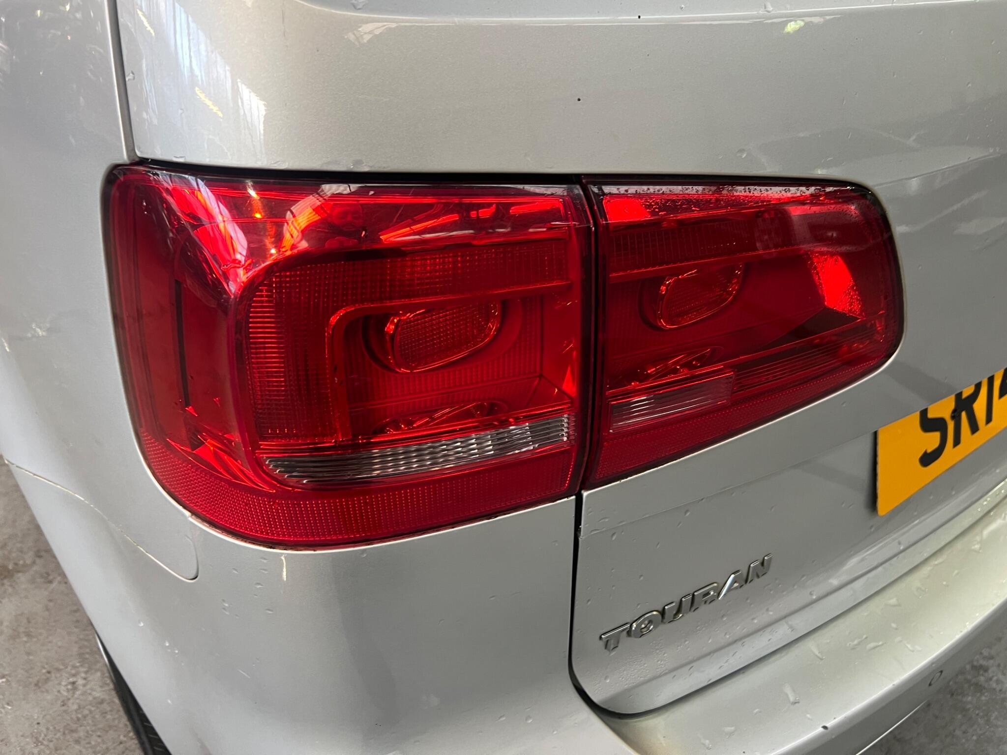 Volkswagen Touran - Image 30