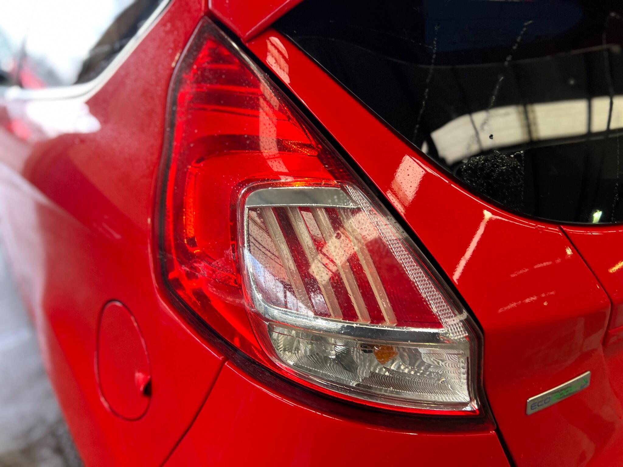 Ford Fiesta - Image 30