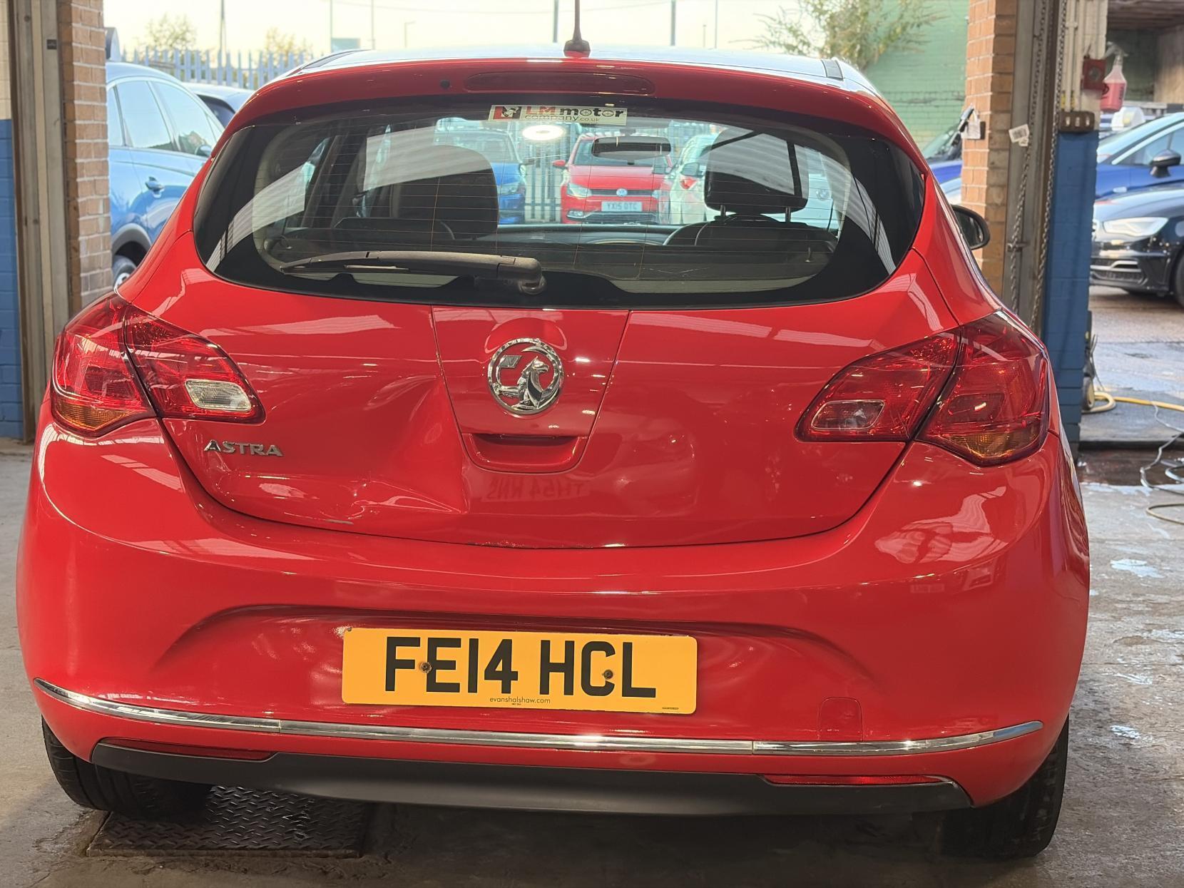 Vauxhall Astra - Image 6