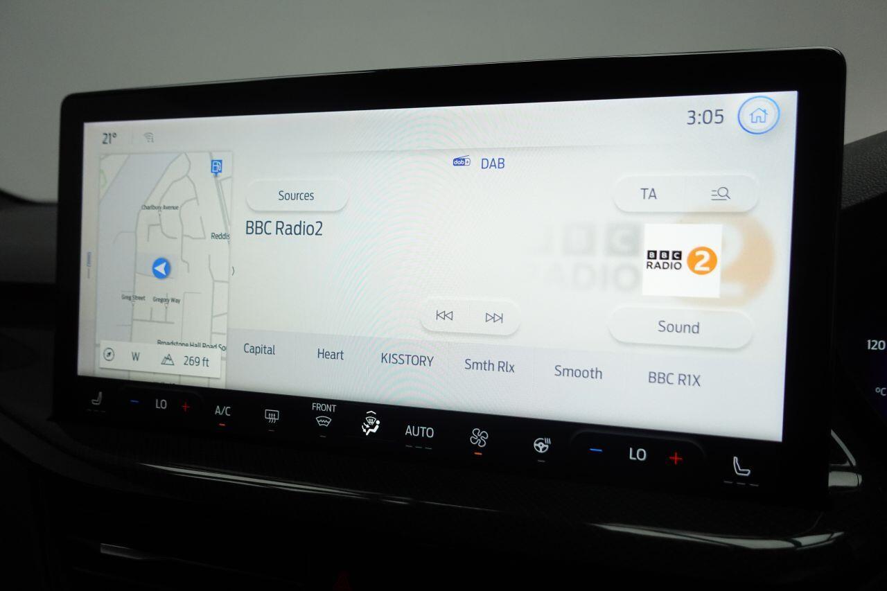 Ford Focus - Image 18