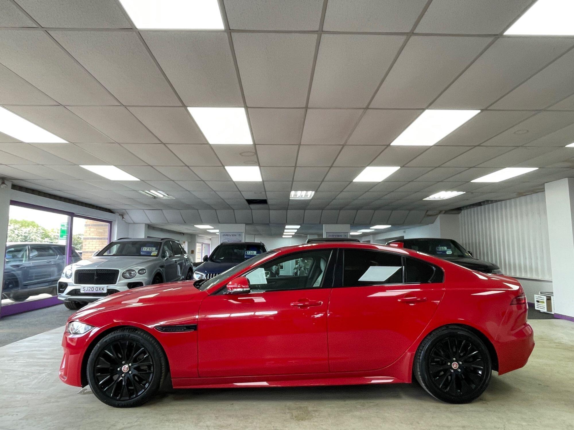 Jaguar XE - Image 13