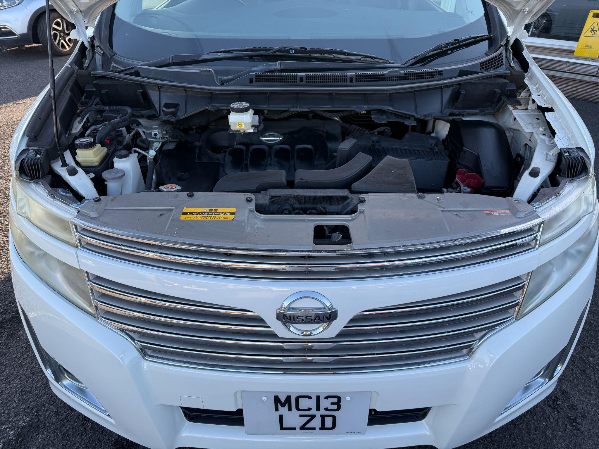 Nissan Elgrand - Image 62