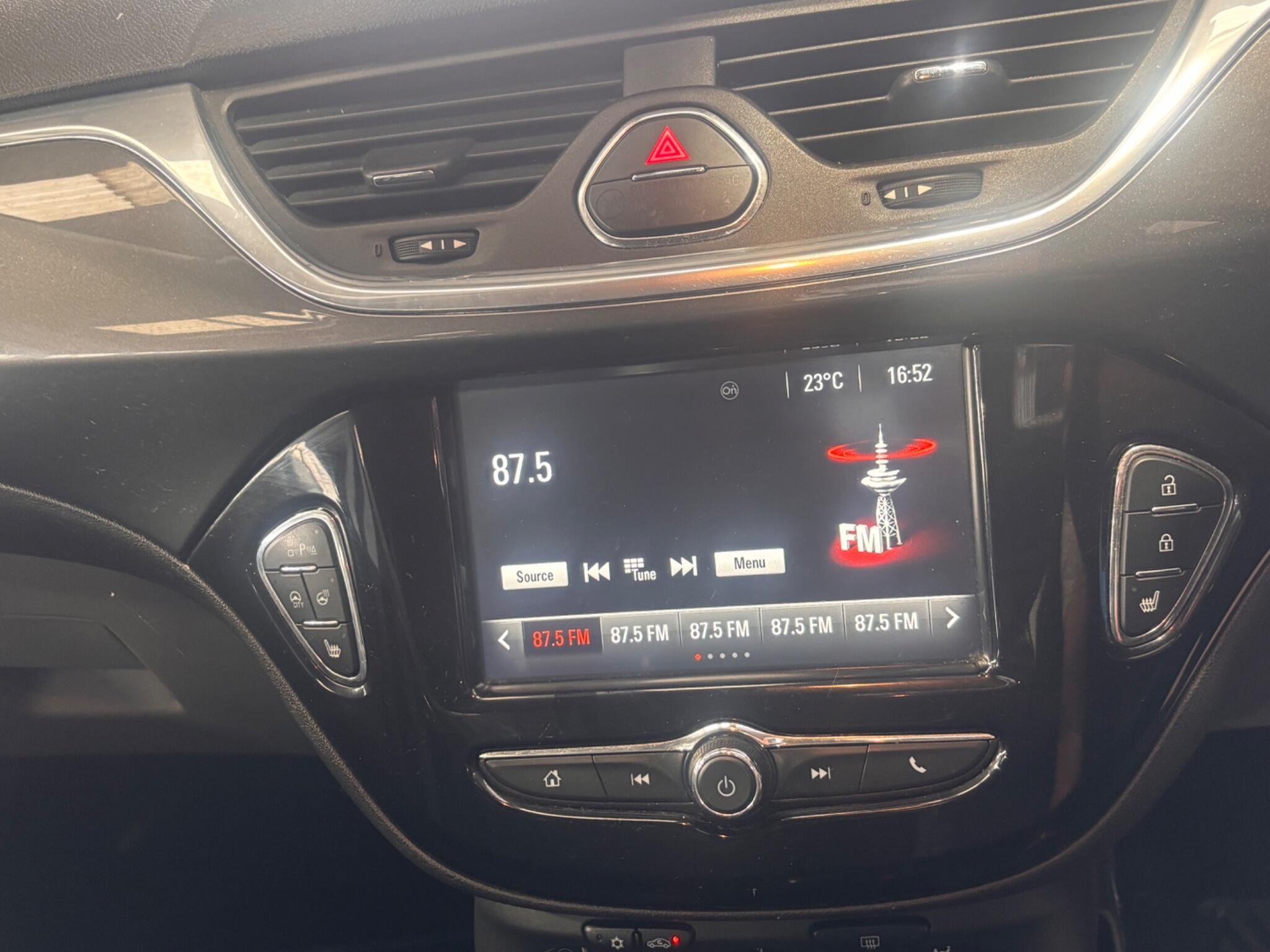 Vauxhall Corsa - Image 17