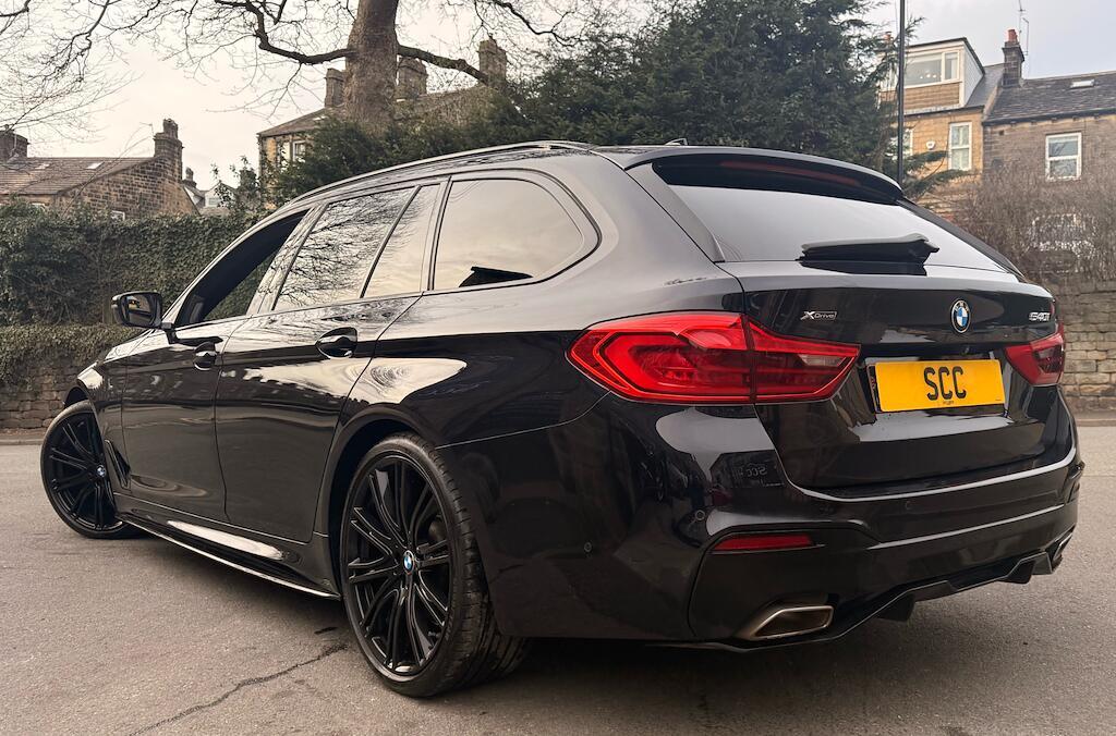 BMW 5 Series - Image 11