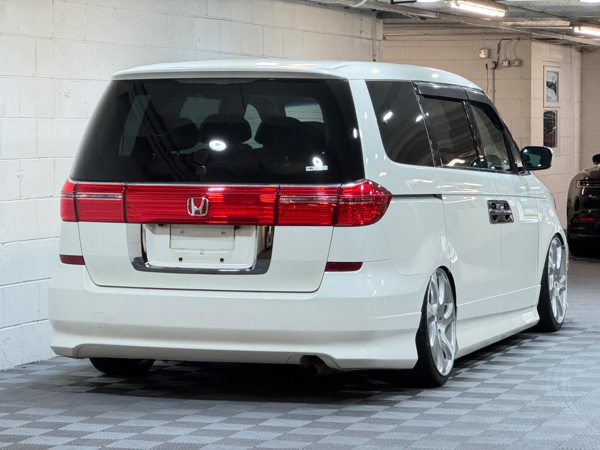Honda Elysion - Image 4