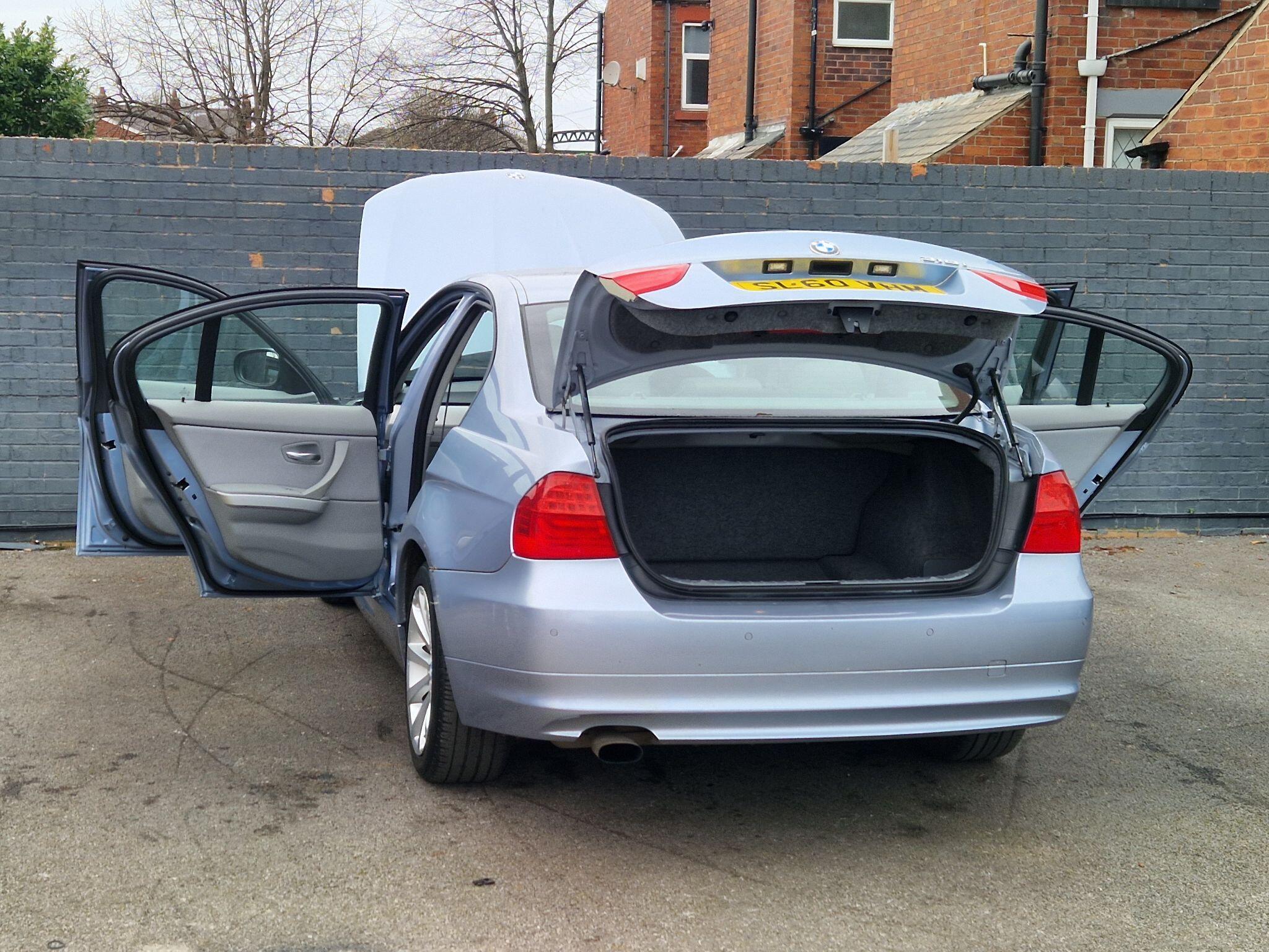 BMW 3 Series - Image 12