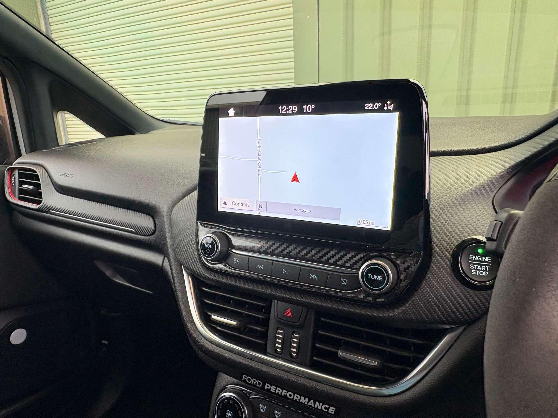 Ford Fiesta - Image 19