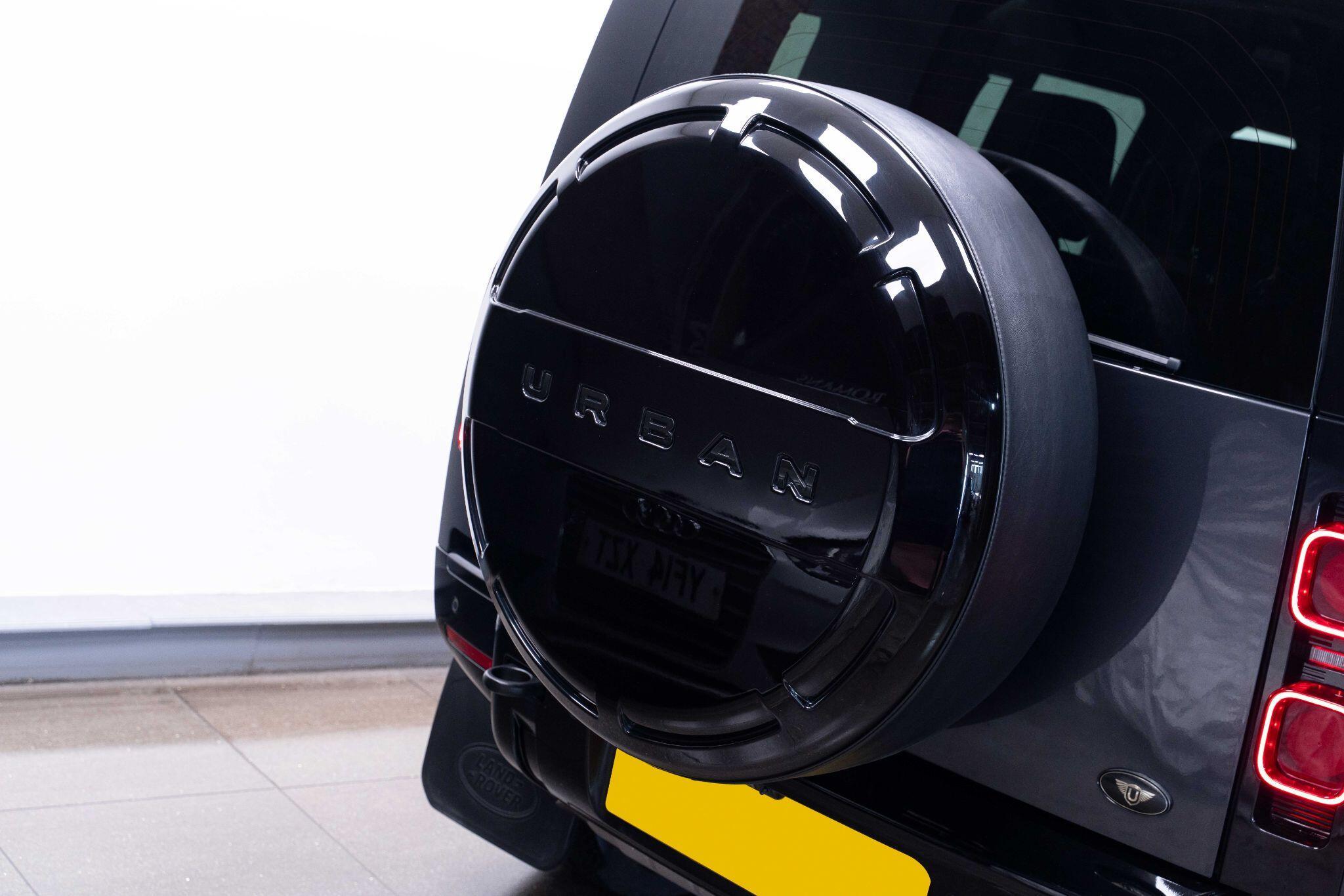 Land Rover Defender 110 - Image 7