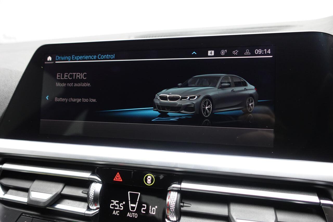 BMW 3 Series - Image 32