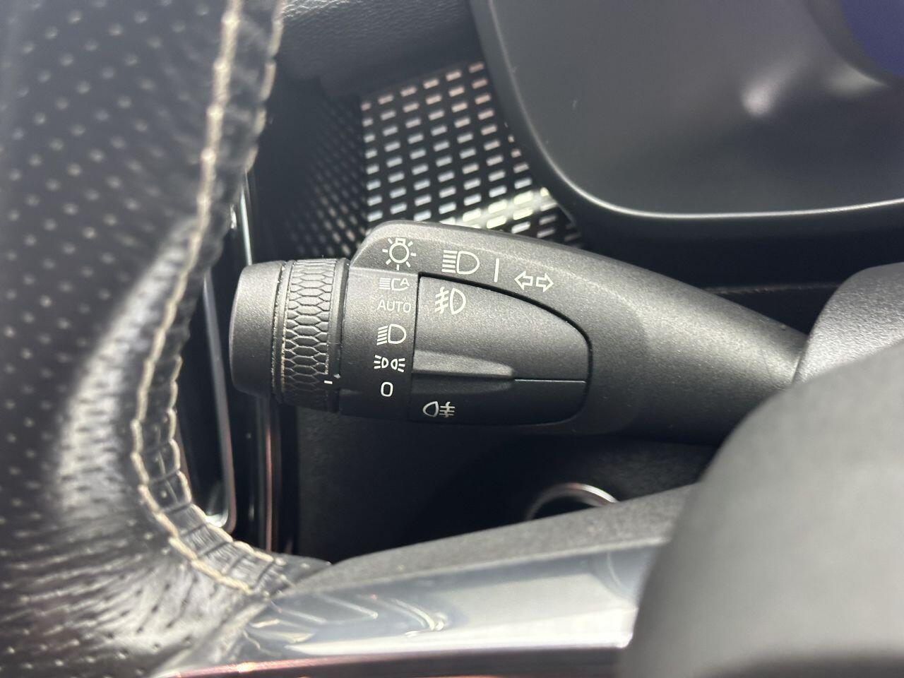 Volvo XC40 - Image 31