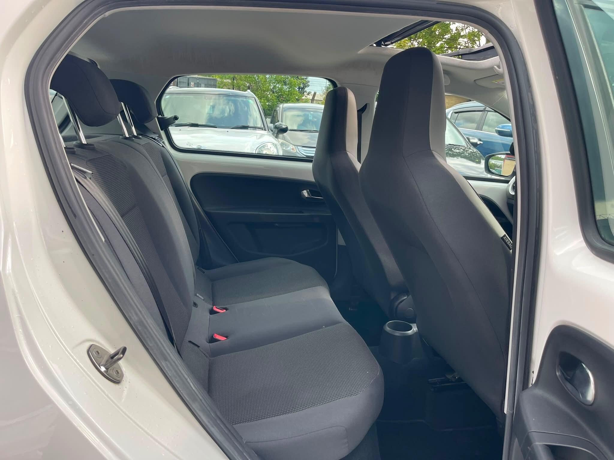 Volkswagen up! - Image 18