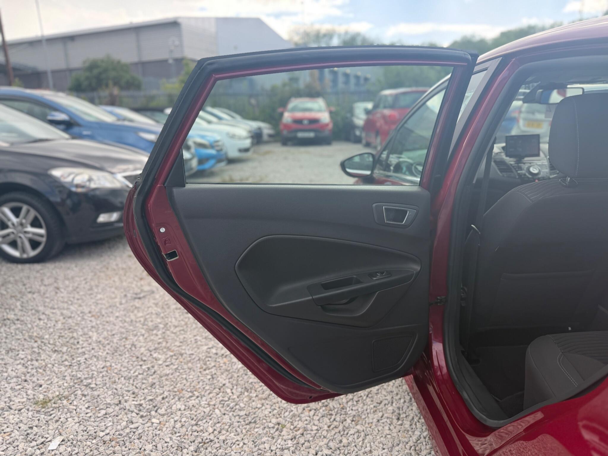 Ford Fiesta - Image 26