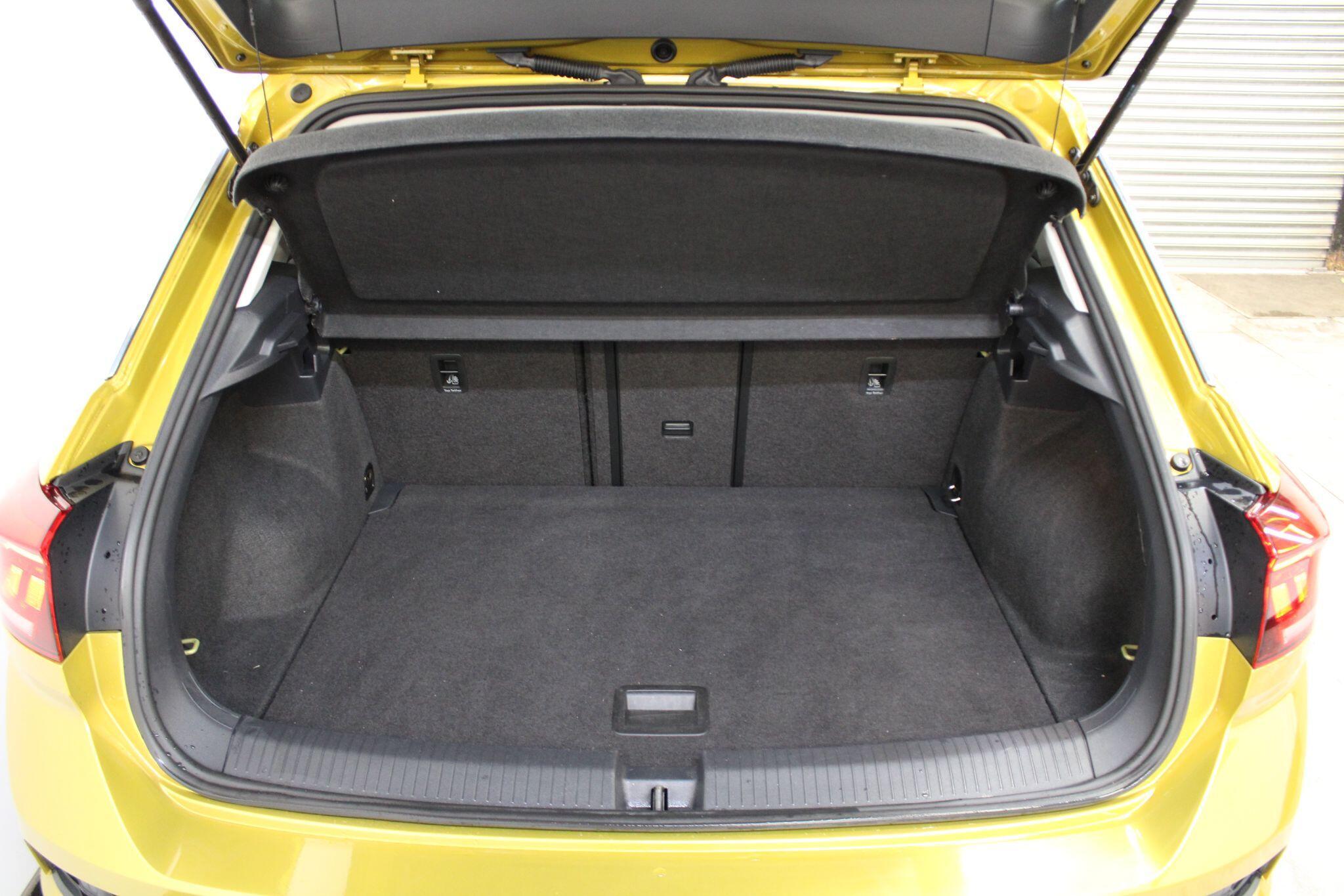 Volkswagen T-Roc - Image 16