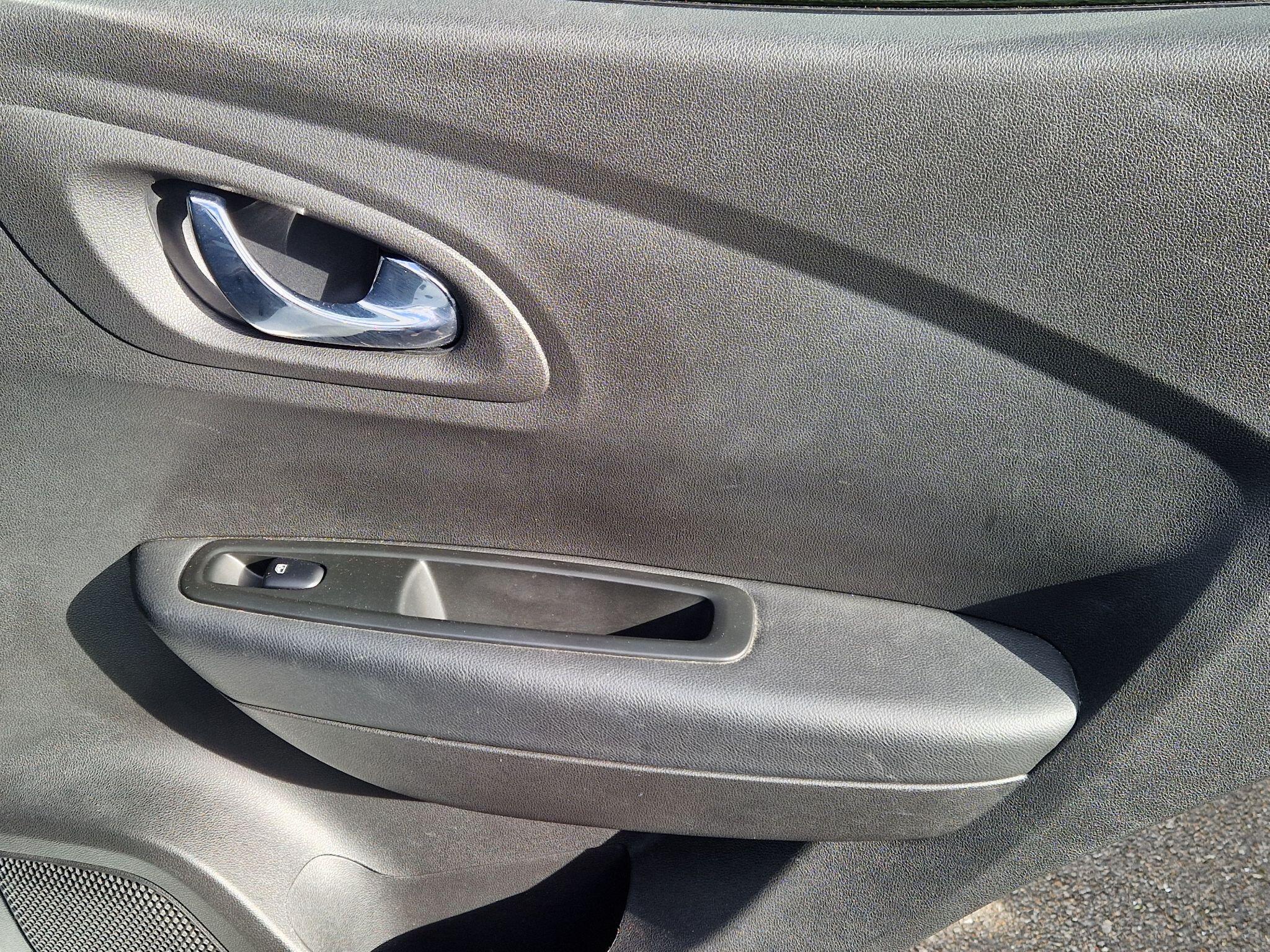 Renault Kadjar - Image 34