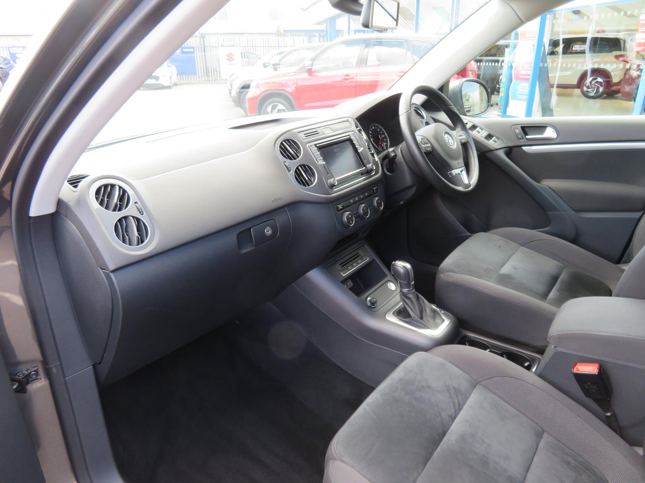 Volkswagen Tiguan - Image 17