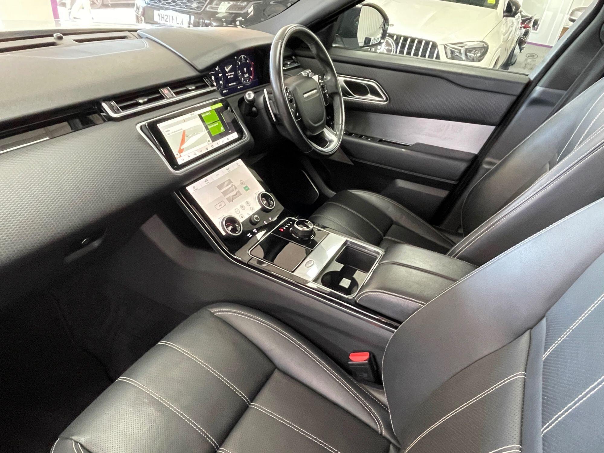 Land Rover Range Rover Velar - Image 34