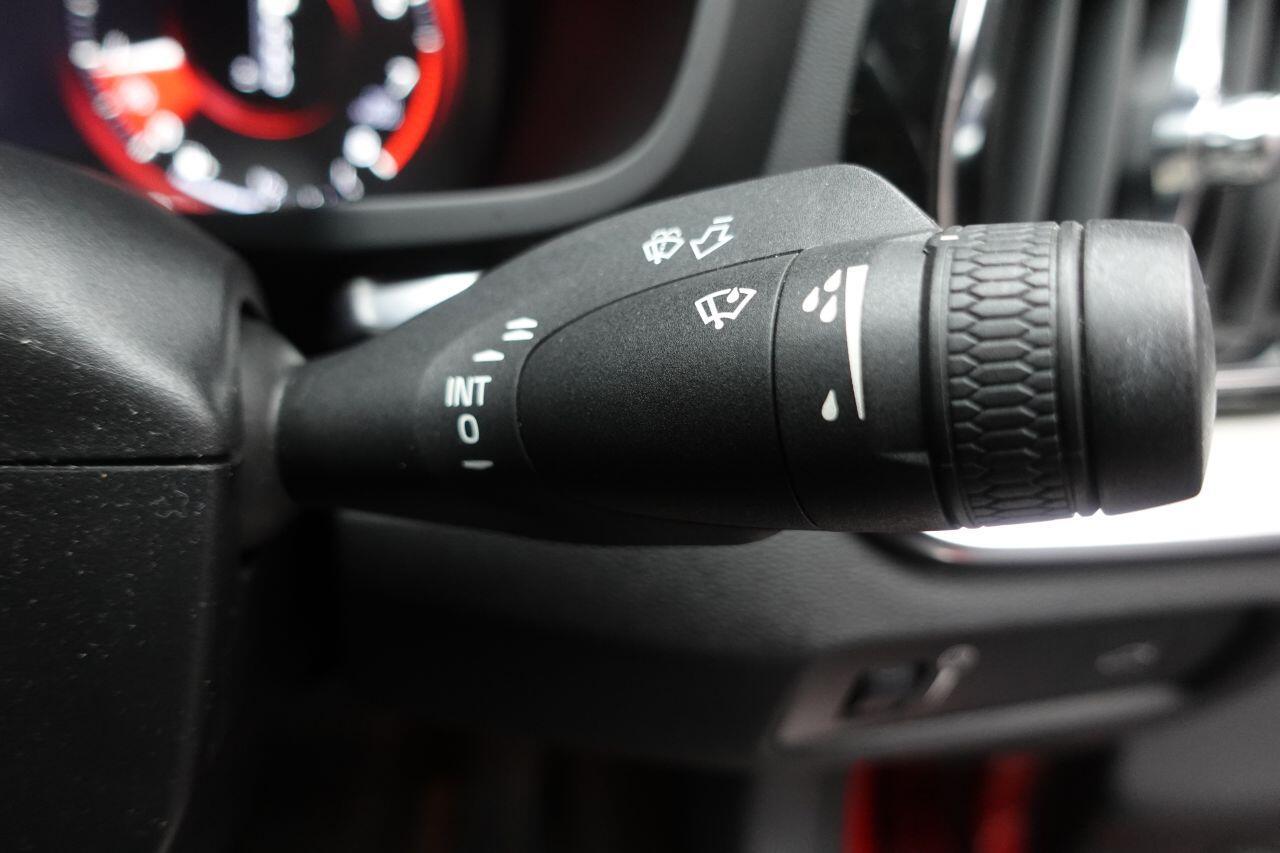 Volvo S60 - Image 42