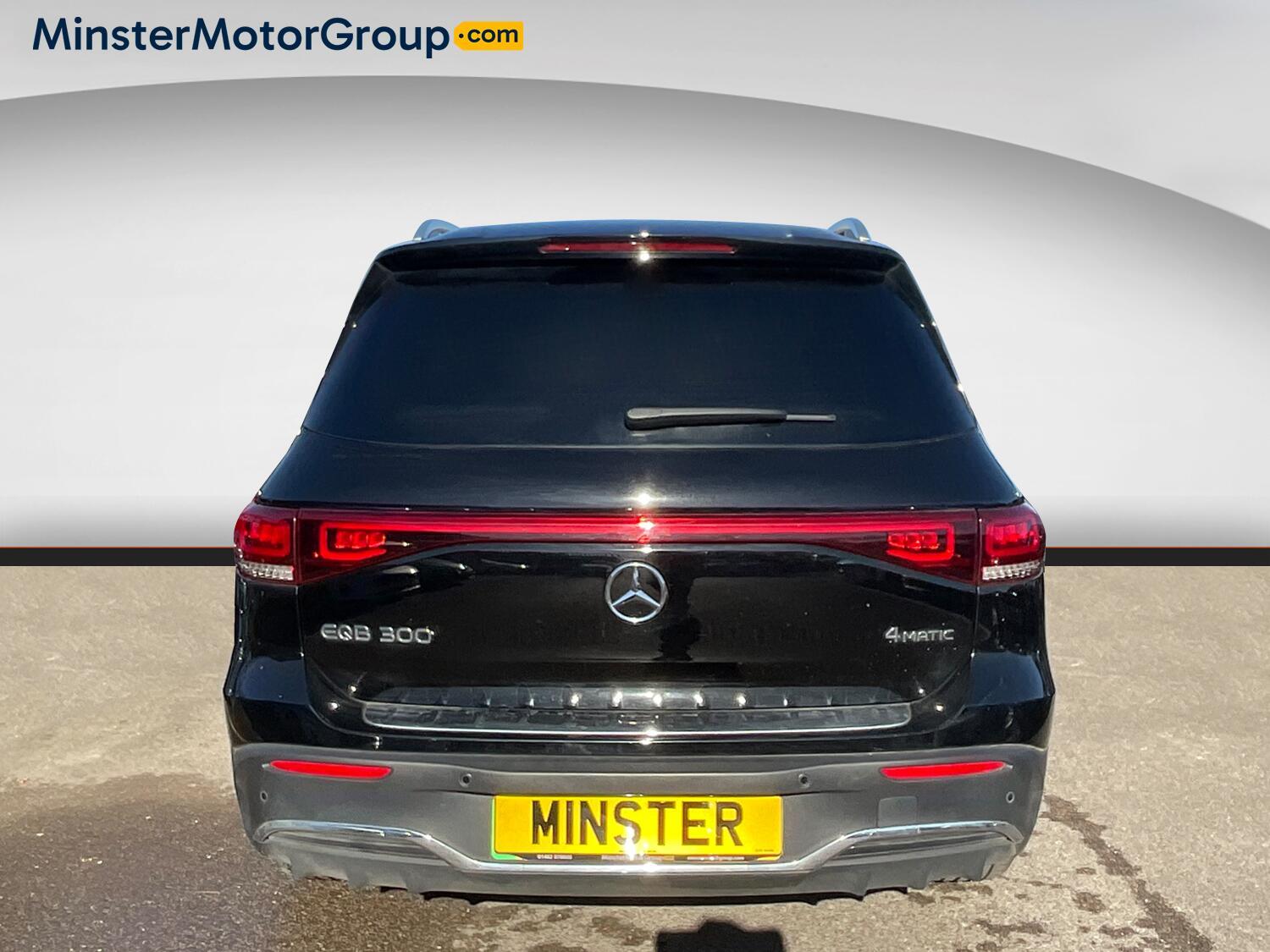 Mercedes Eqb - Image 3
