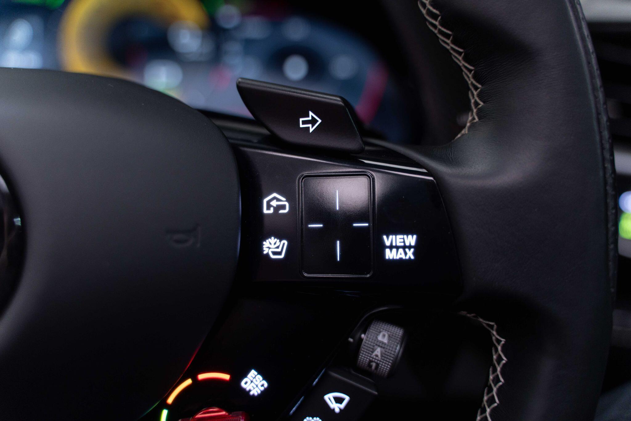 Ferrari SF90 Spider - Image 60