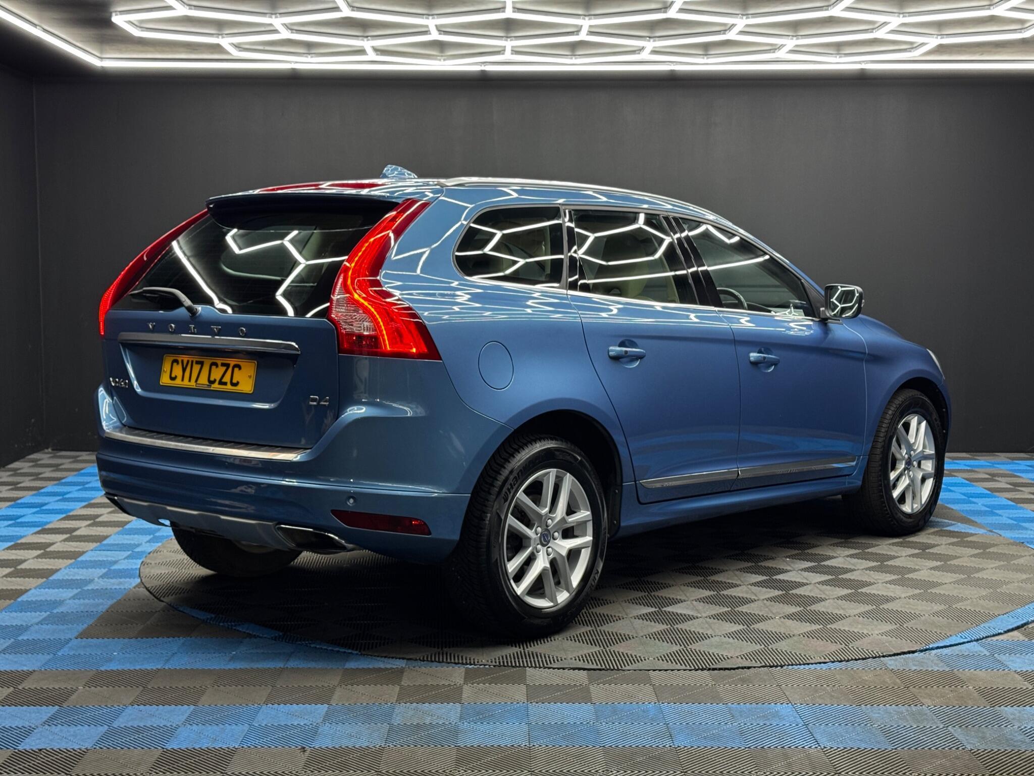 Volvo XC60 - Image 5