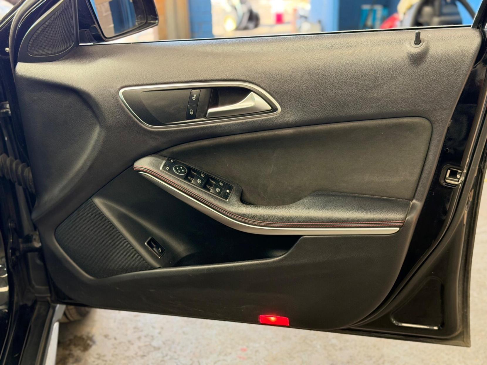 Mercedes GLA - Image 18