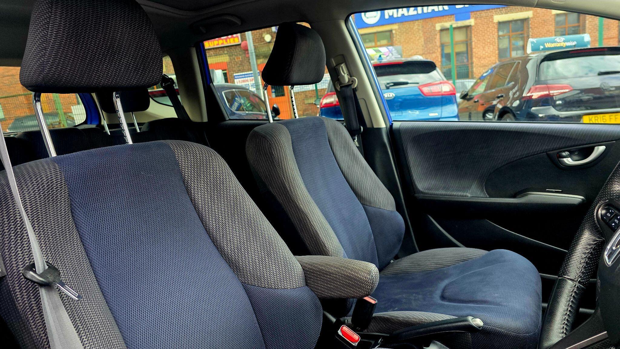 Honda Jazz - Image 12