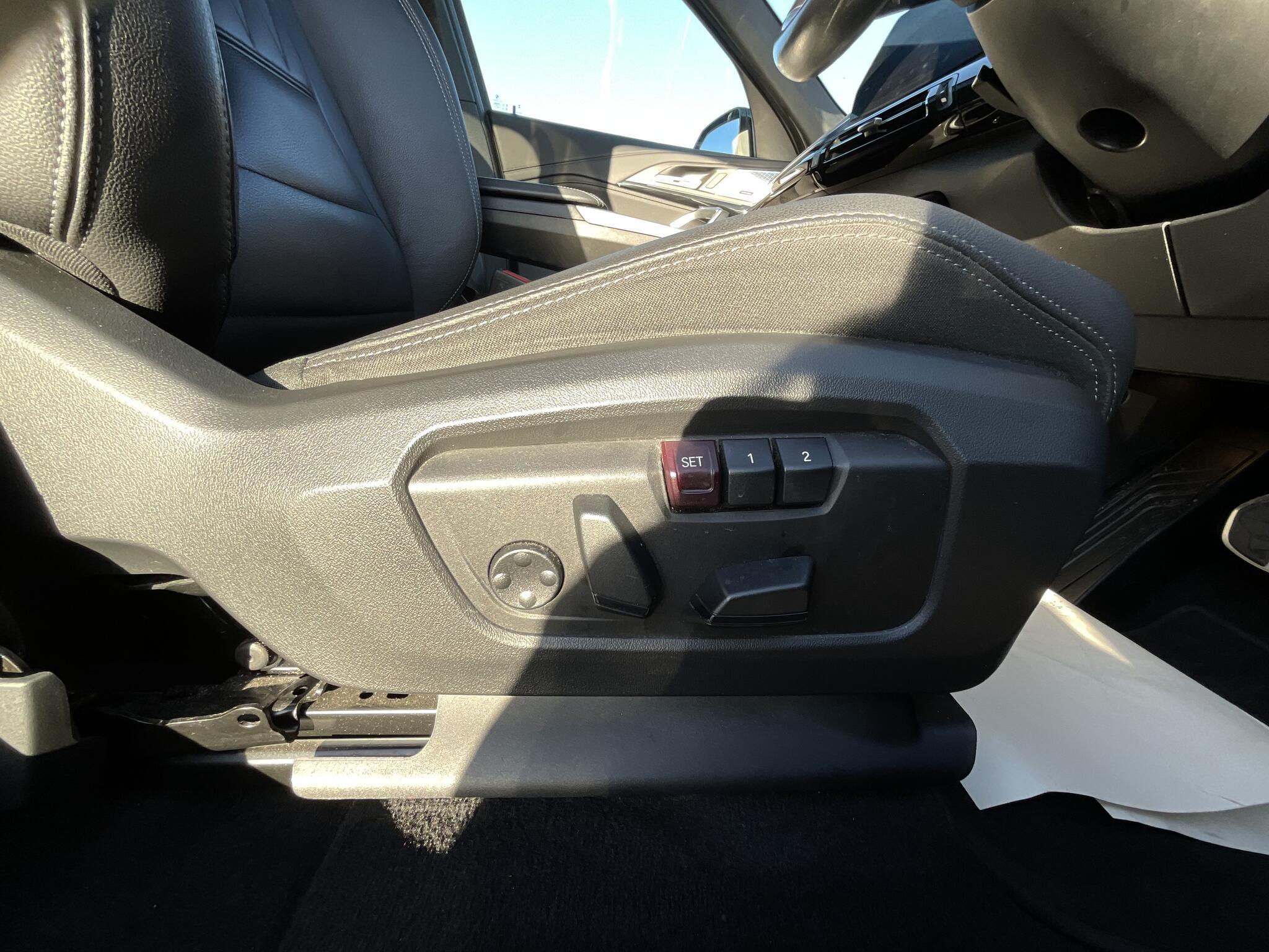 BMW iX1 - Image 10