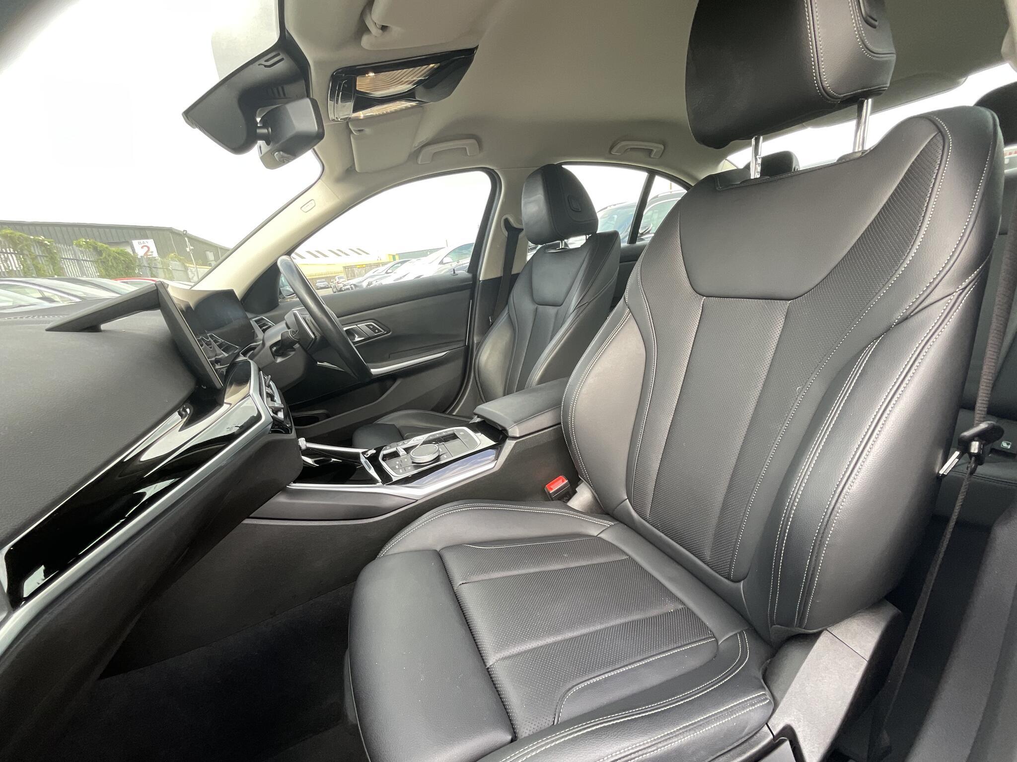 BMW 3 Series - Image 17