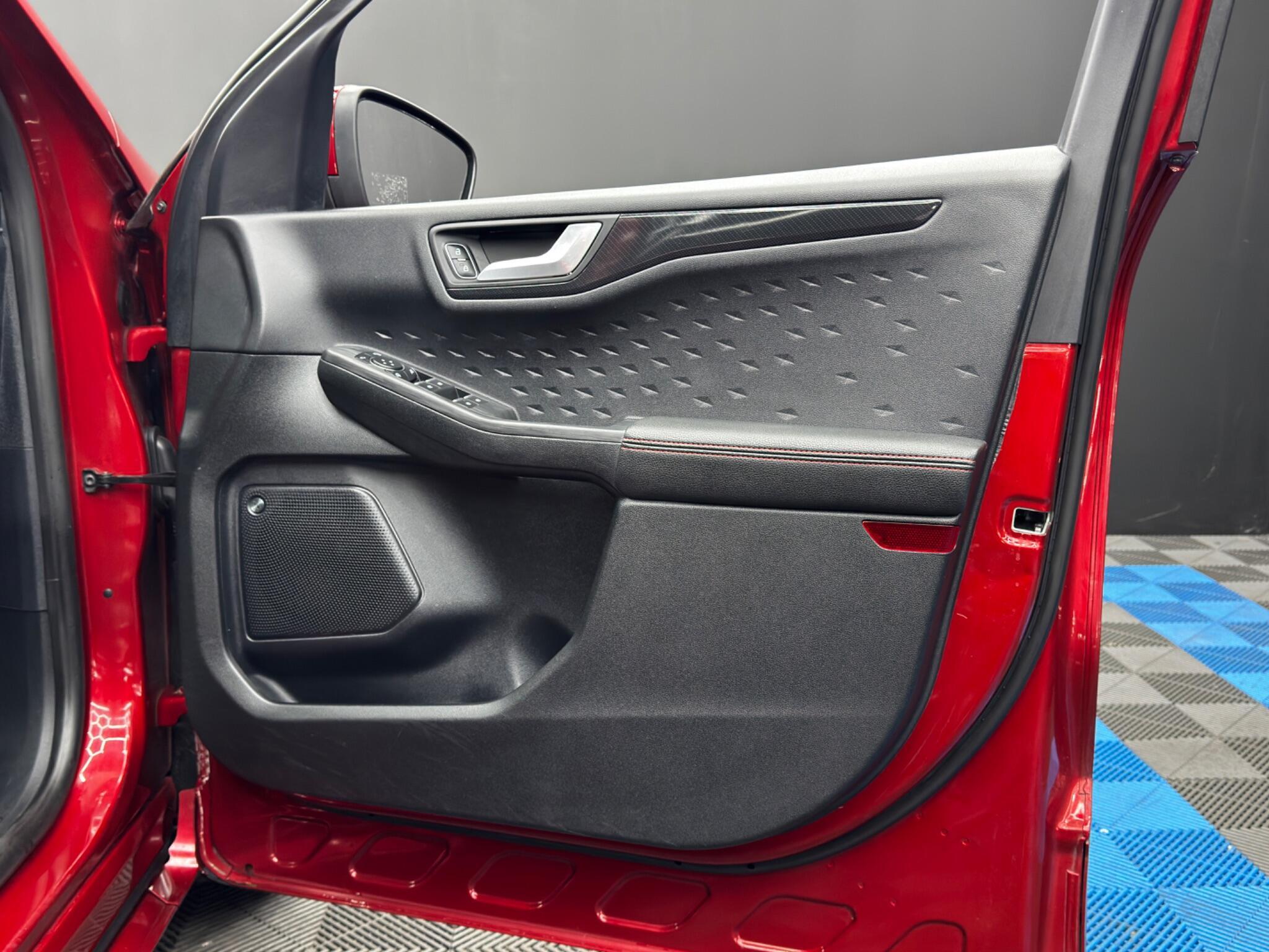 Ford Kuga - Image 42