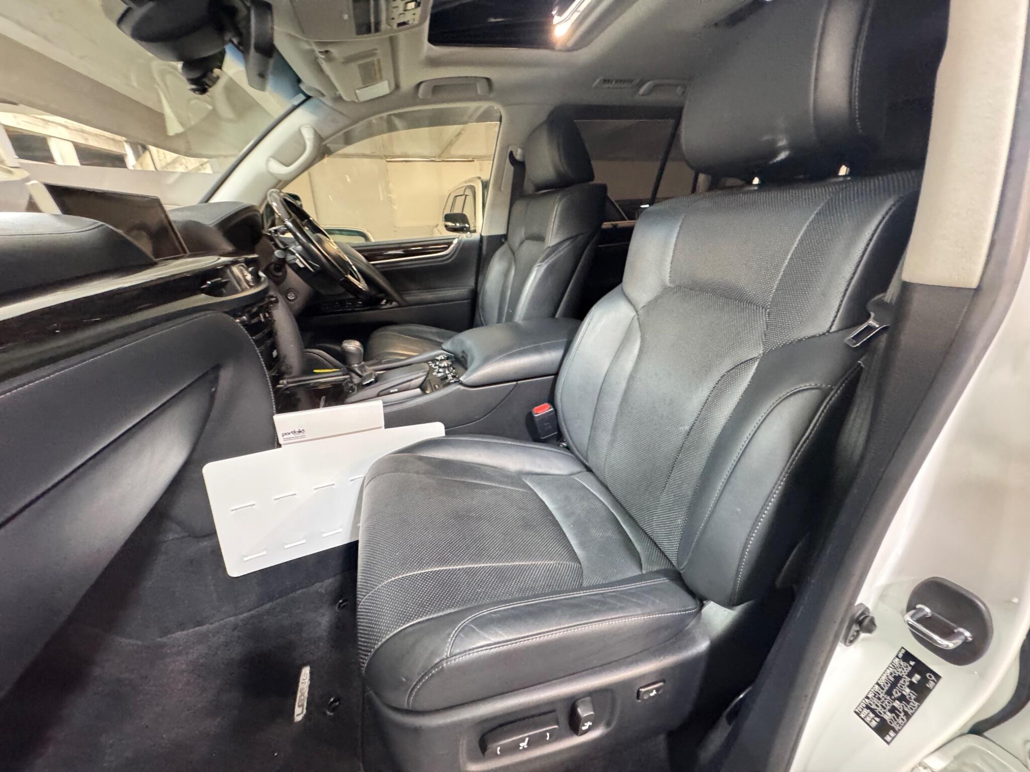 Lexus LX - Image 10