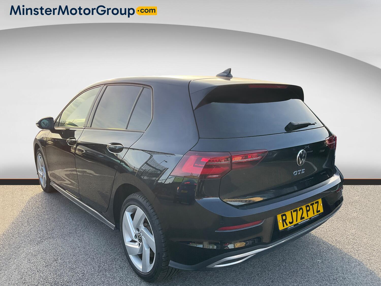 Volkswagen Golf - Image 4