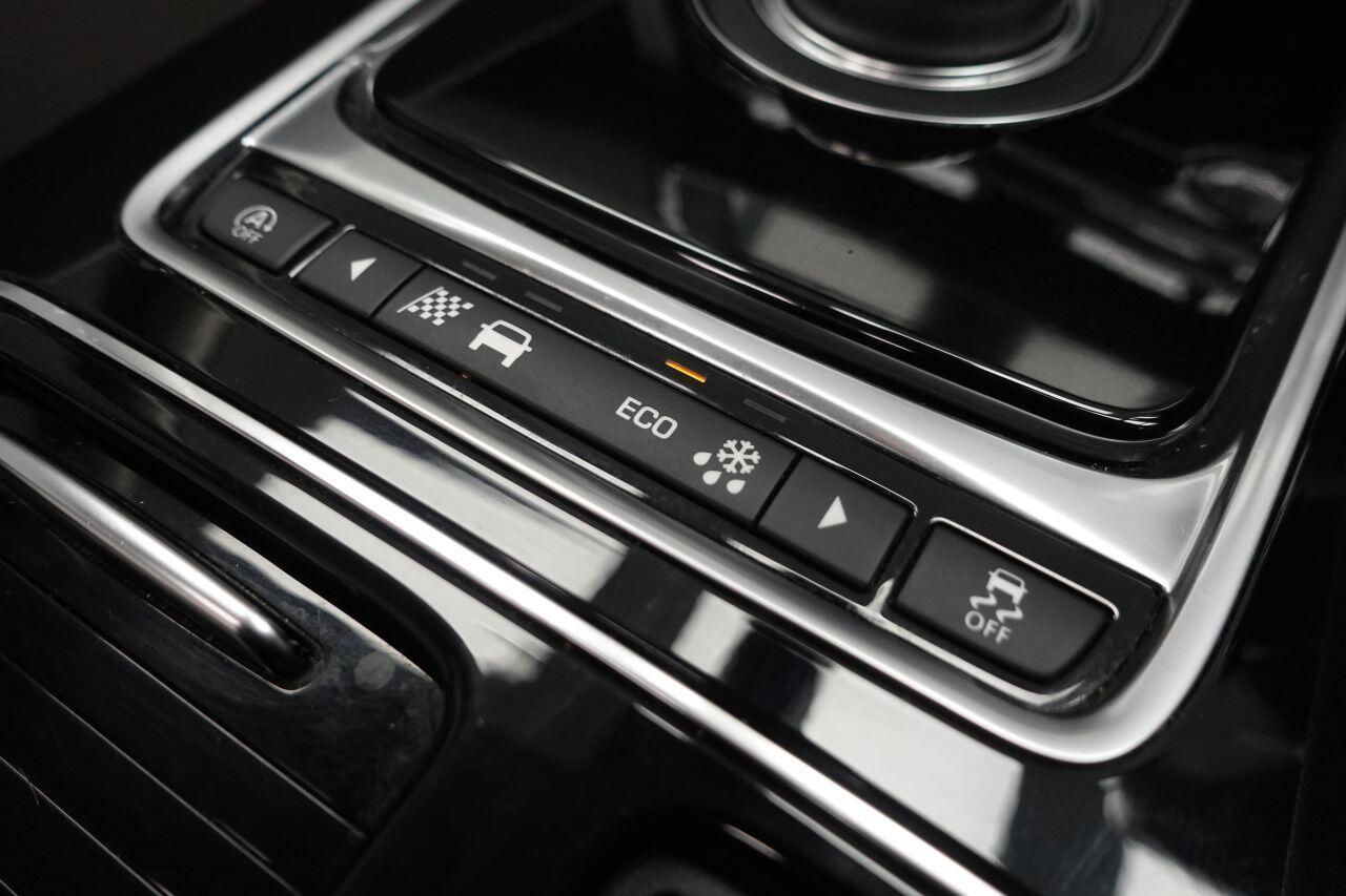 Jaguar F-Pace - Image 45