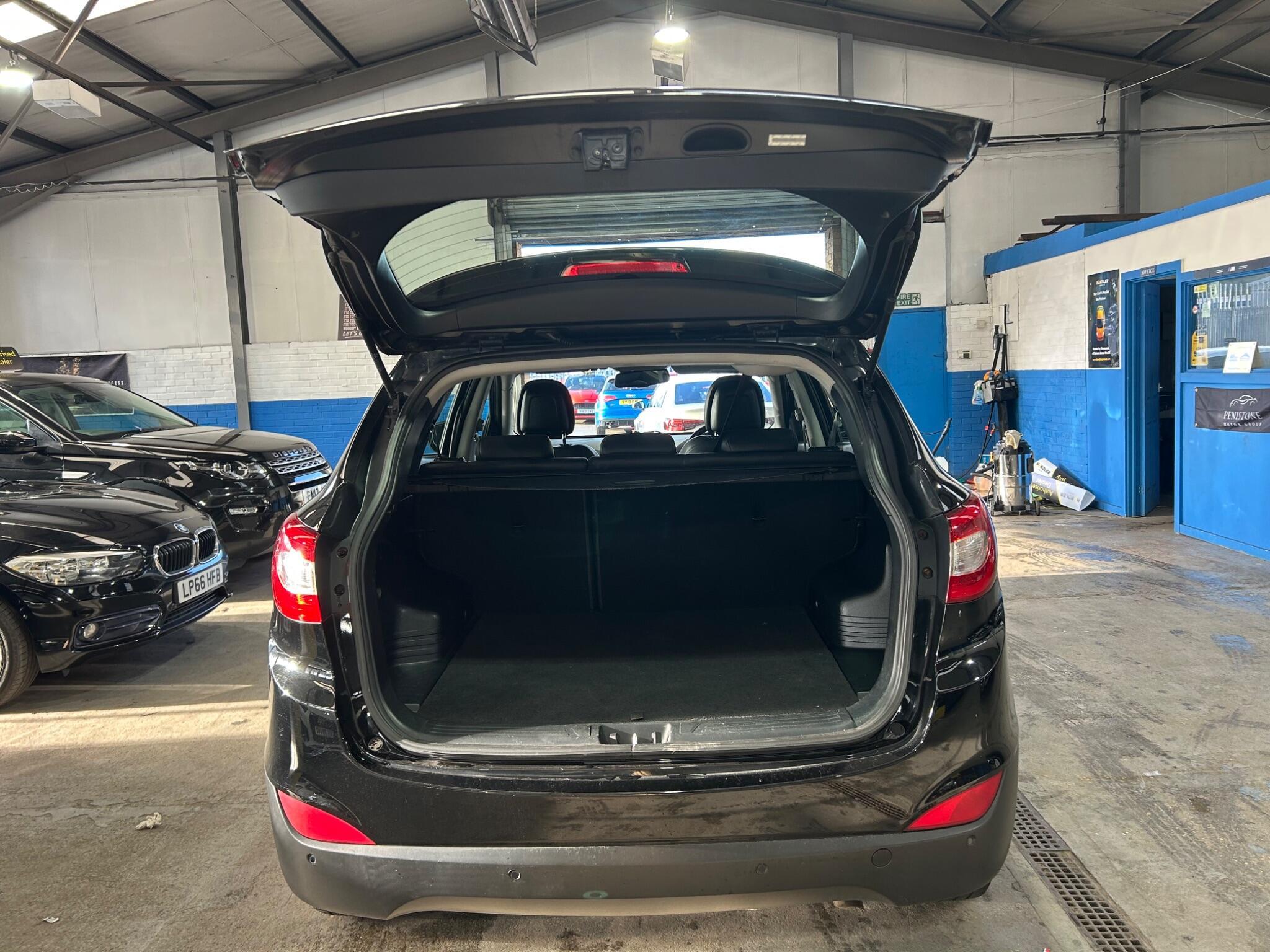 Hyundai ix35 - Image 26