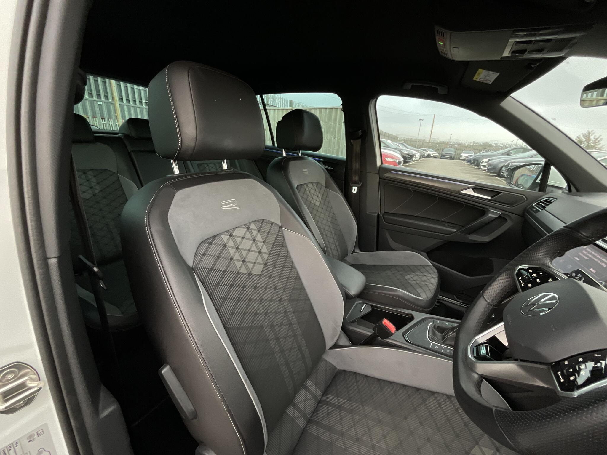 Volkswagen Tiguan - Image 3