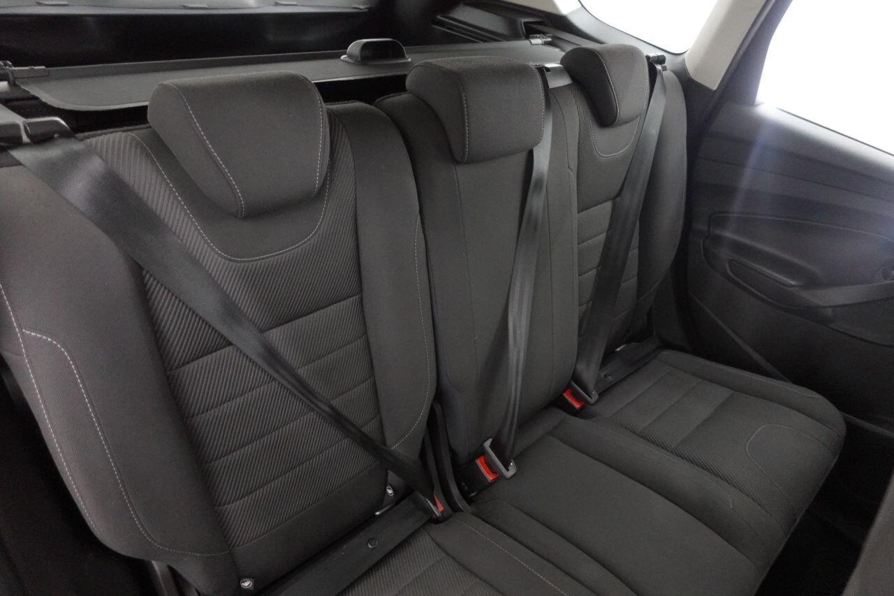 Ford Kuga - Image 18