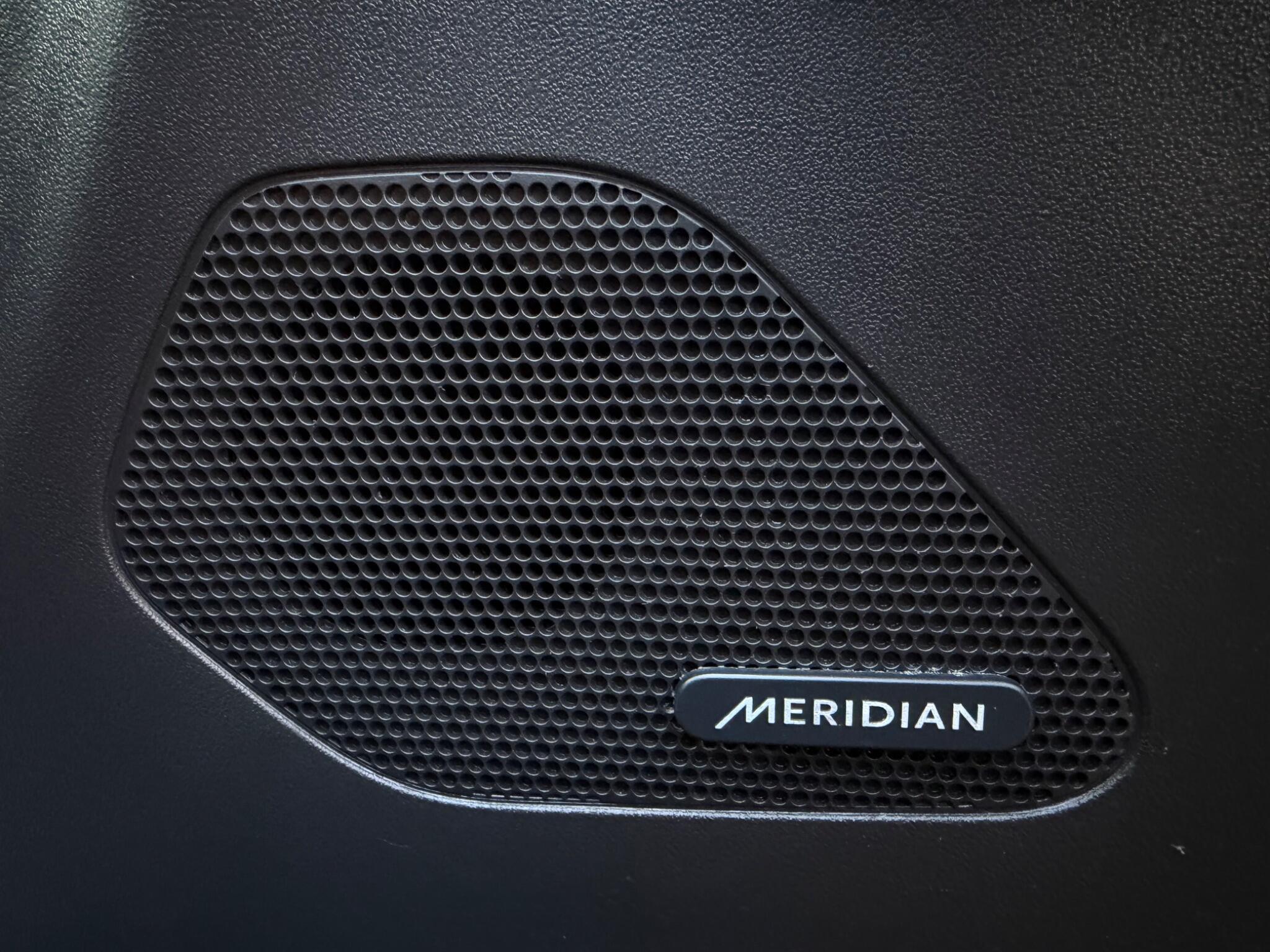 Jaguar F-Pace - Image 37