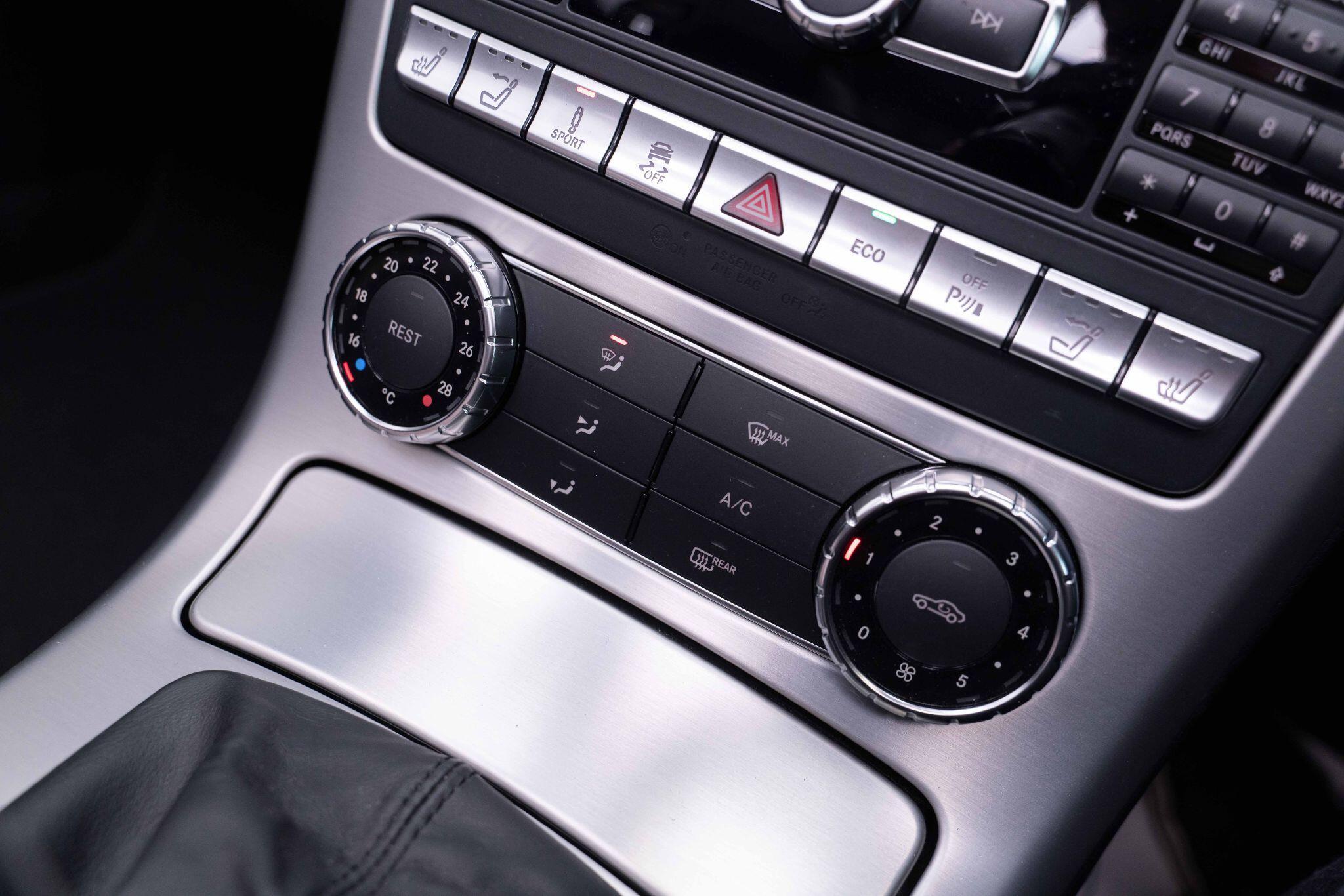 Mercedes SLK - Image 23