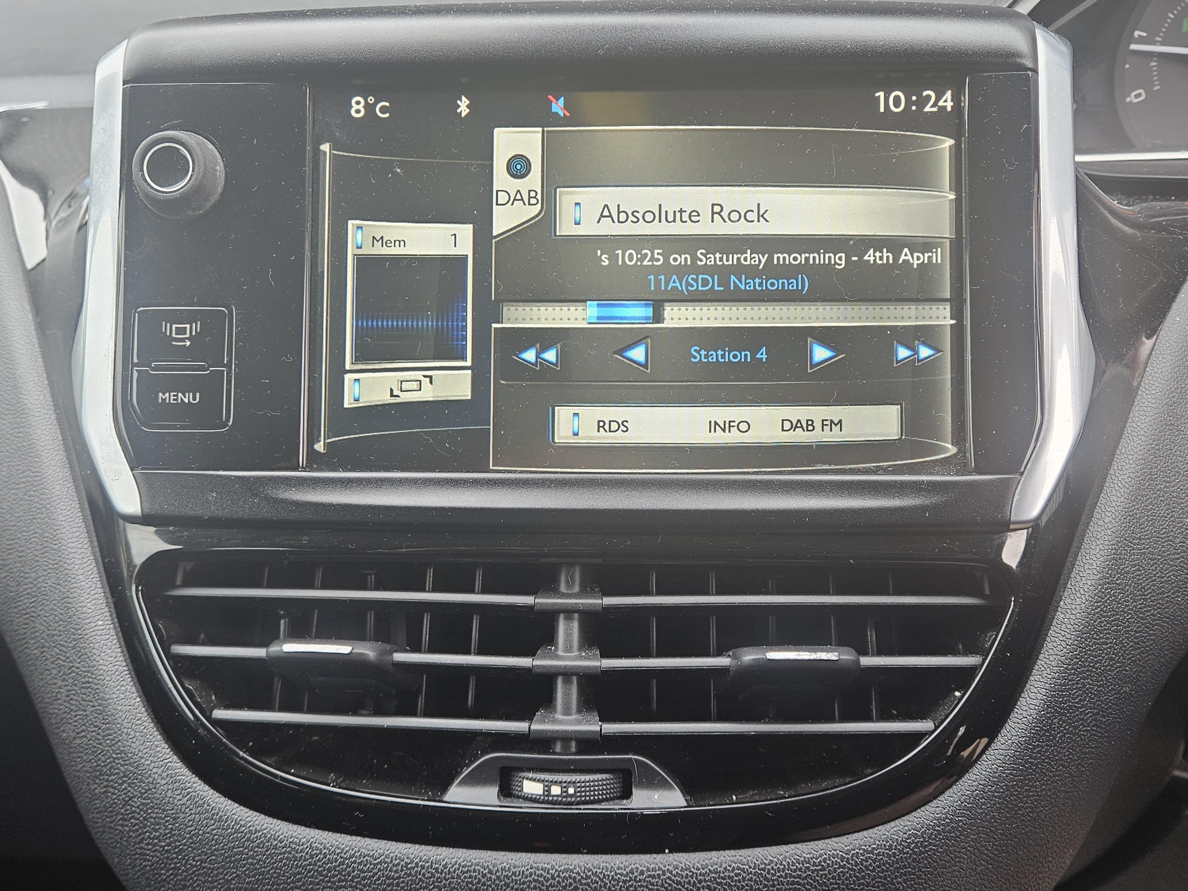 Peugeot 208 - Image 32