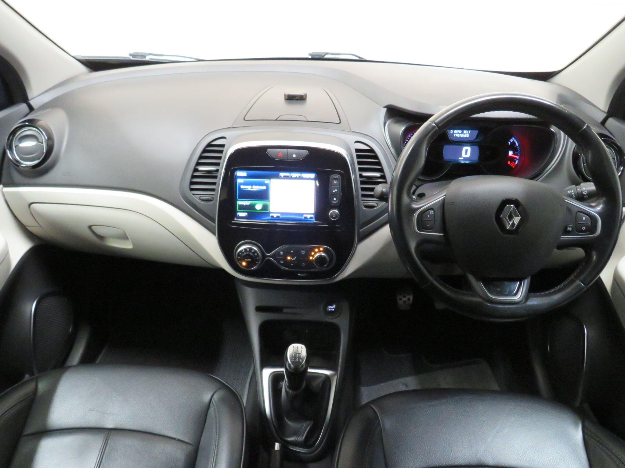 Renault Captur - Image 17