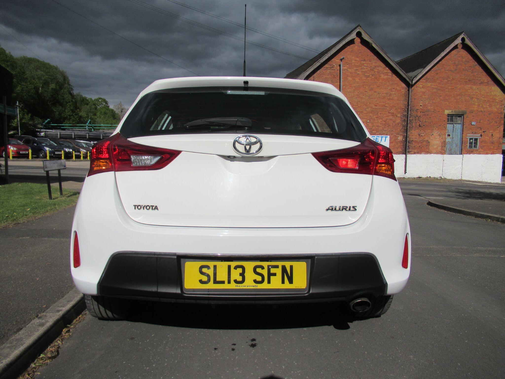 Toyota Auris - Image 4