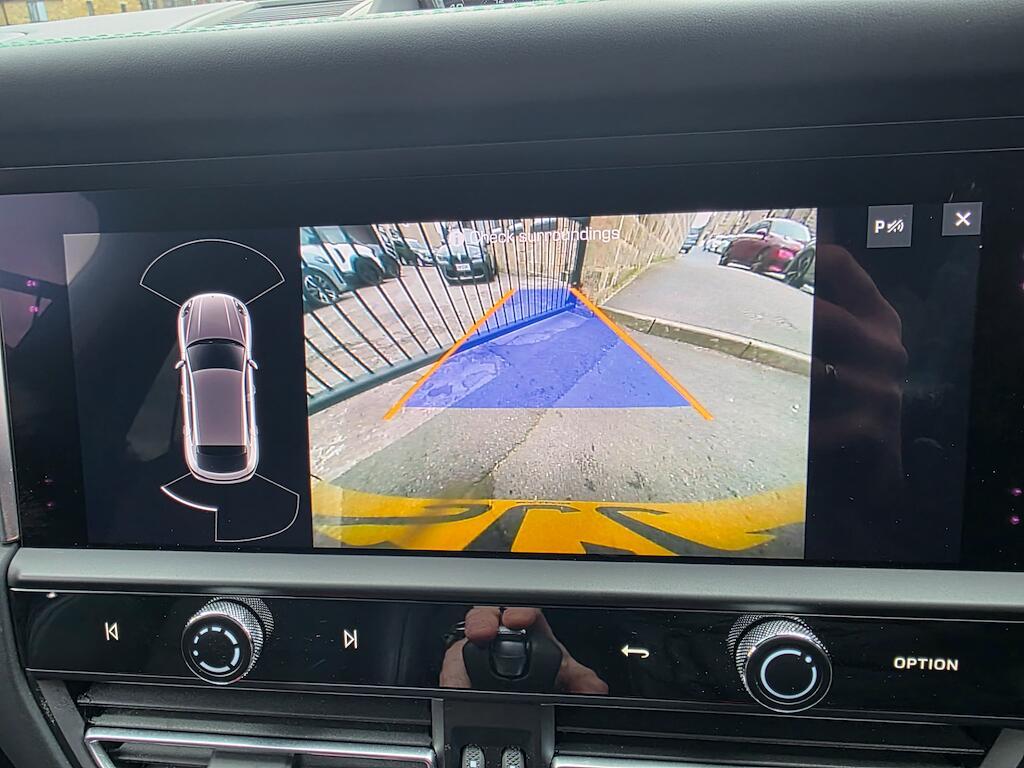 Porsche Macan - Image 49