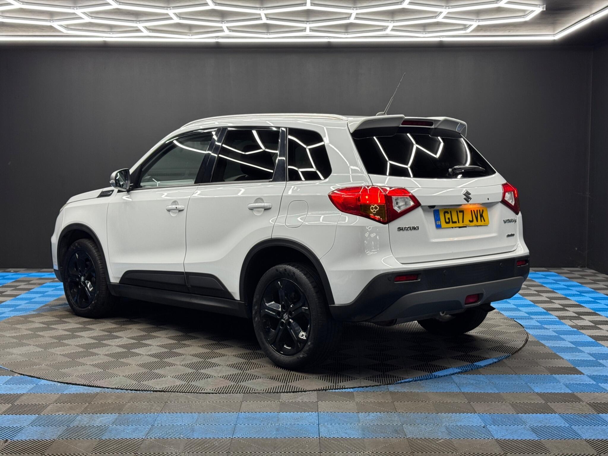 Suzuki Vitara - Image 7