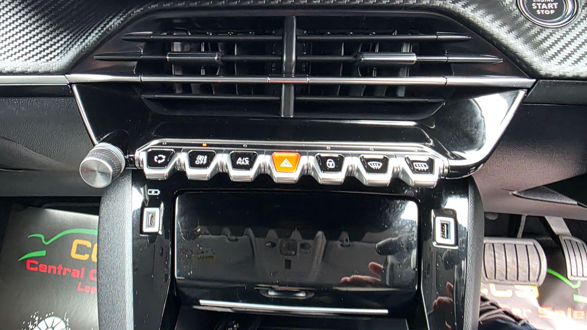 Peugeot 208 - Image 35